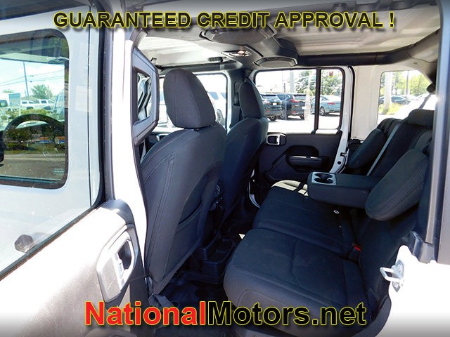 Jeep Wrangler 4xe Vehicle Full-screen Gallery Image 17