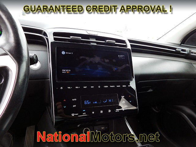 Hyundai Tucson Vehicle Full-screen Gallery Image 16