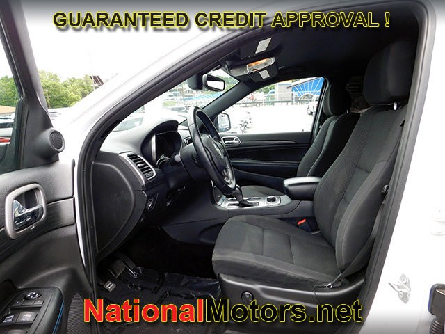 Jeep Grand Cherokee Vehicle Full-screen Gallery Image 14
