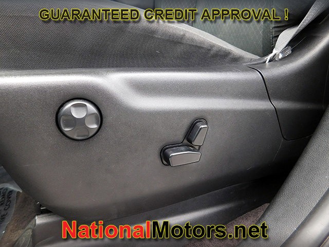 Jeep Grand Cherokee Vehicle Full-screen Gallery Image 15
