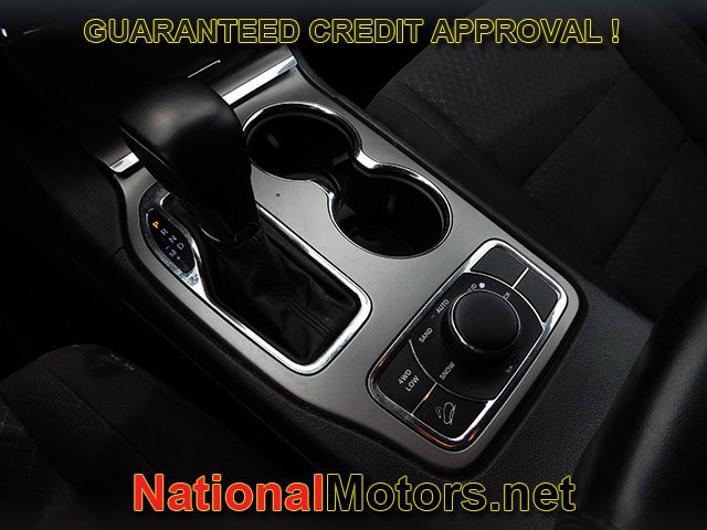 Jeep Grand Cherokee Vehicle Full-screen Gallery Image 18