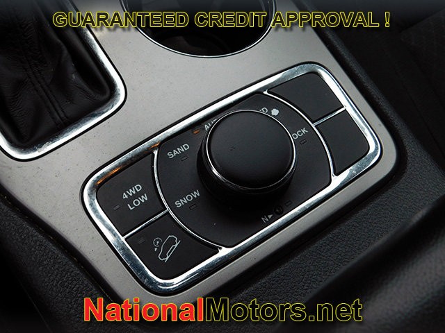 Jeep Grand Cherokee Vehicle Full-screen Gallery Image 19