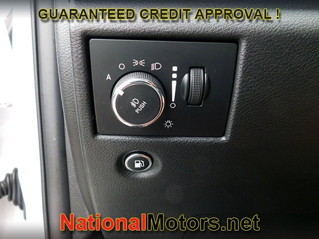 Jeep Grand Cherokee Vehicle Full-screen Gallery Image 23