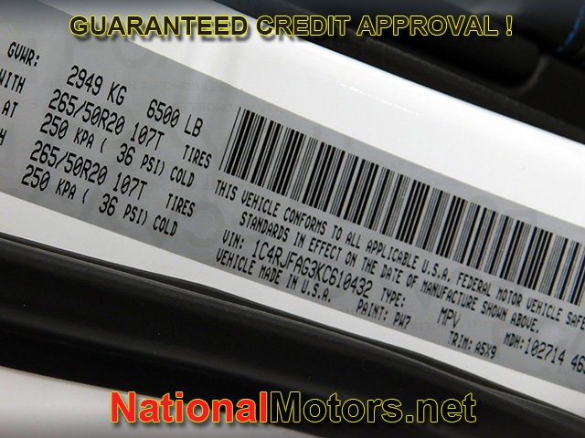 Jeep Grand Cherokee Vehicle Full-screen Gallery Image 24