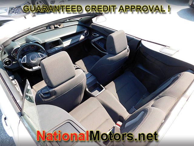 Chevrolet Camaro Vehicle Full-screen Gallery Image 09