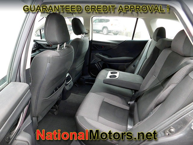 Subaru Outback Vehicle Full-screen Gallery Image 09
