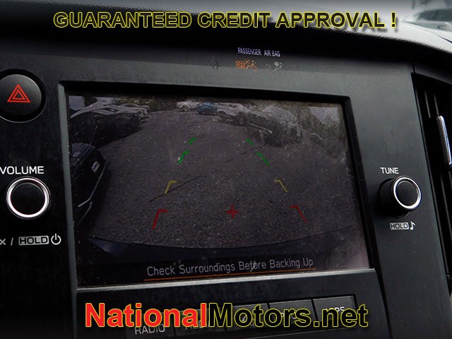 Subaru Outback Vehicle Full-screen Gallery Image 15