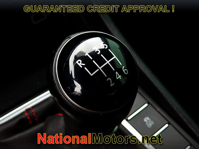Volkswagen Jetta GLI Vehicle Full-screen Gallery Image 16