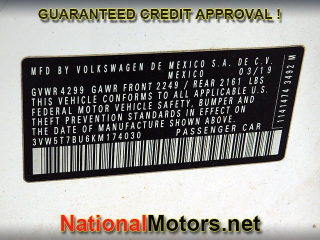 Volkswagen Jetta GLI Vehicle Full-screen Gallery Image 22