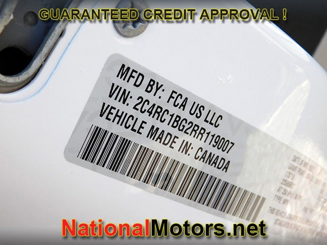 Chrysler Pacifica Vehicle Full-screen Gallery Image 25