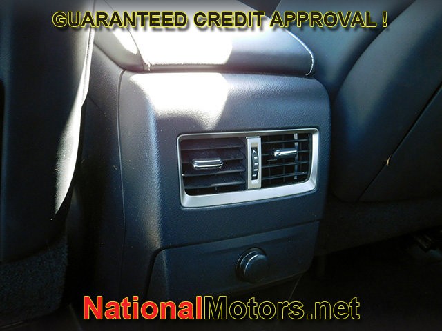 Lexus RX Vehicle Full-screen Gallery Image 14