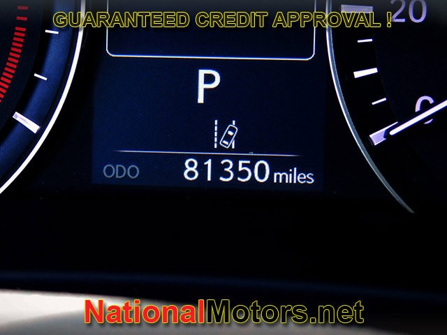 Lexus RX Vehicle Full-screen Gallery Image 27