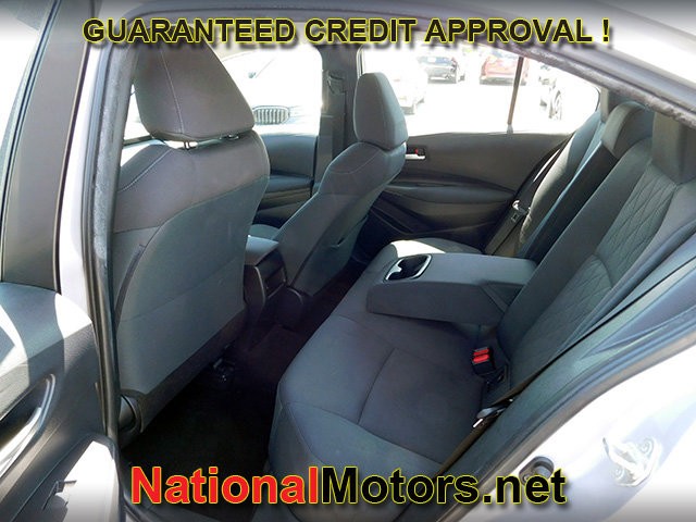 Toyota Corolla Vehicle Full-screen Gallery Image 08