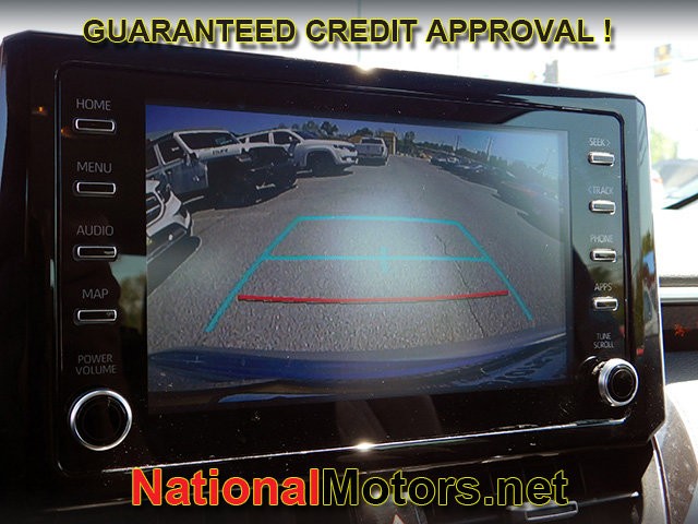 Toyota Corolla Vehicle Full-screen Gallery Image 13