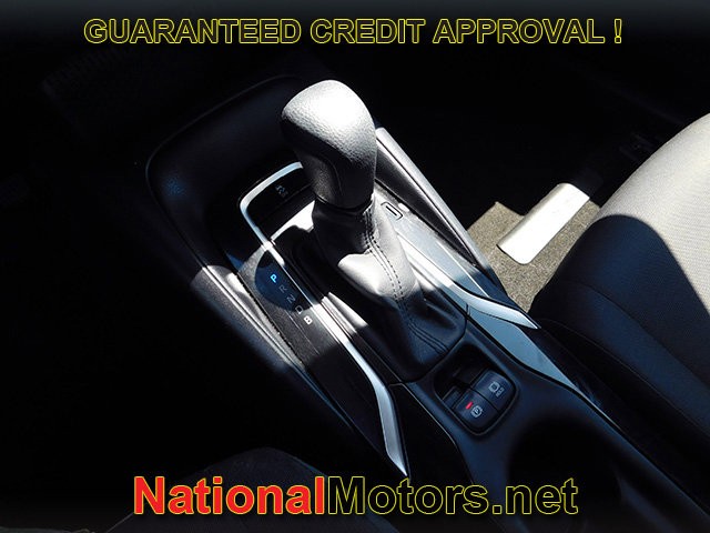 Toyota Corolla Vehicle Full-screen Gallery Image 15
