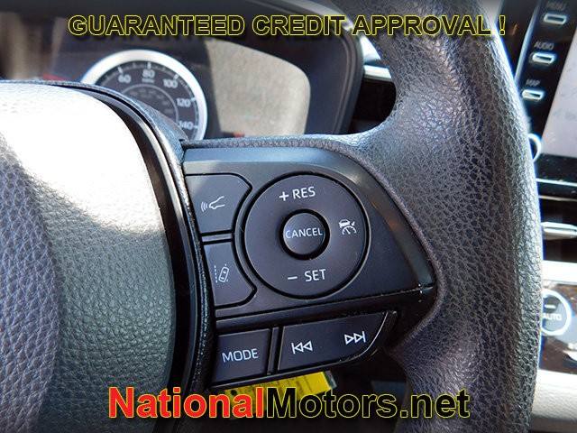 Toyota Corolla Vehicle Full-screen Gallery Image 16