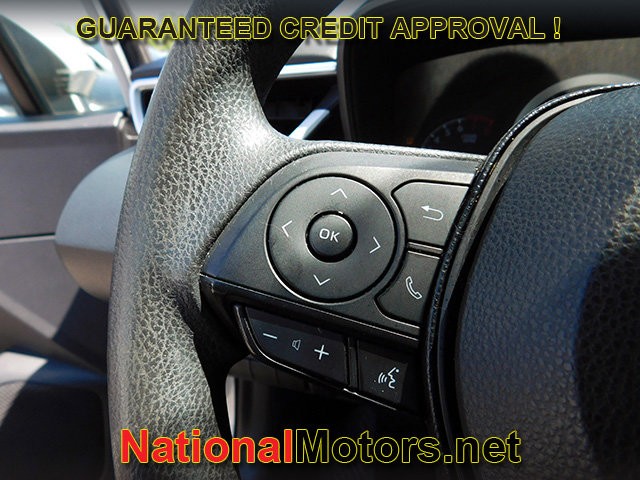 Toyota Corolla Vehicle Full-screen Gallery Image 17