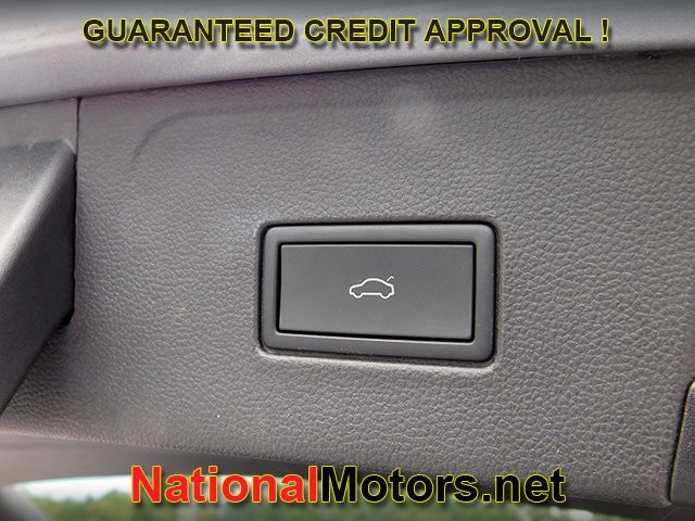 Volkswagen Atlas Vehicle Full-screen Gallery Image 09