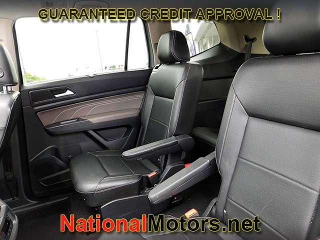 Volkswagen Atlas Vehicle Full-screen Gallery Image 11