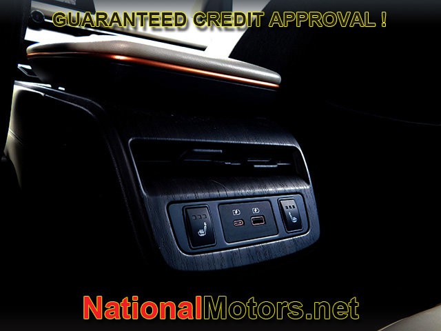 Nissan ARIYA Vehicle Full-screen Gallery Image 07