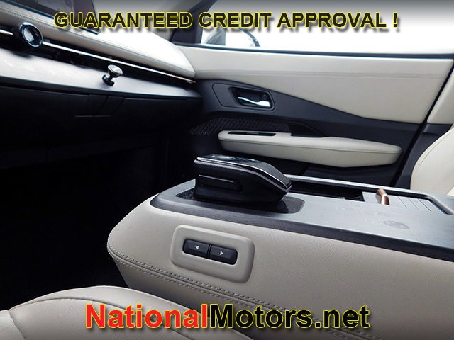 Nissan ARIYA Vehicle Full-screen Gallery Image 11