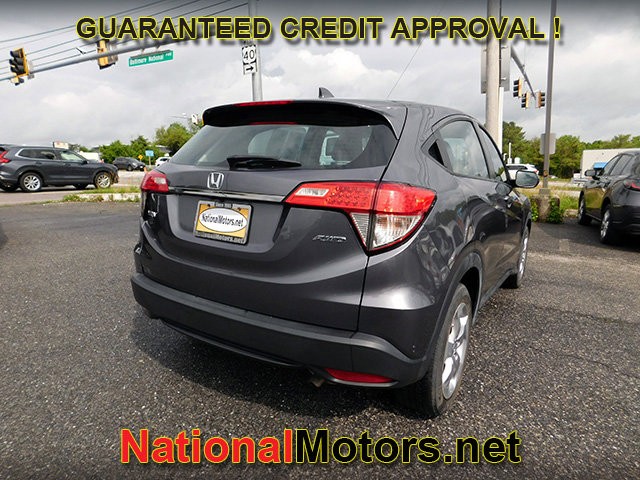 Honda HR-V Vehicle Full-screen Gallery Image 05