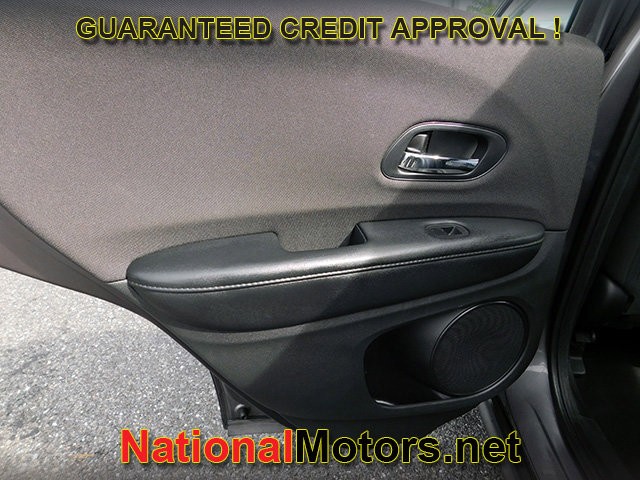 Honda HR-V Vehicle Full-screen Gallery Image 08