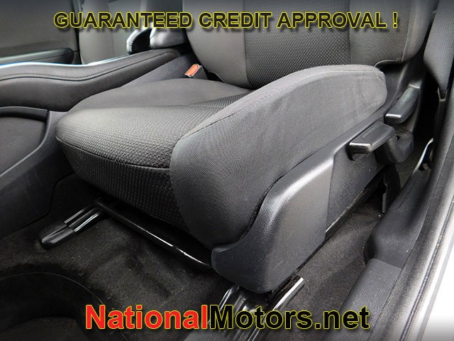 Honda HR-V Vehicle Full-screen Gallery Image 13
