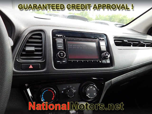 Honda HR-V Vehicle Full-screen Gallery Image 14