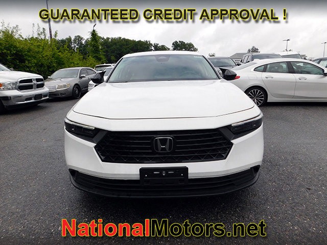 Honda Accord Sedan Vehicle Full-screen Gallery Image 02