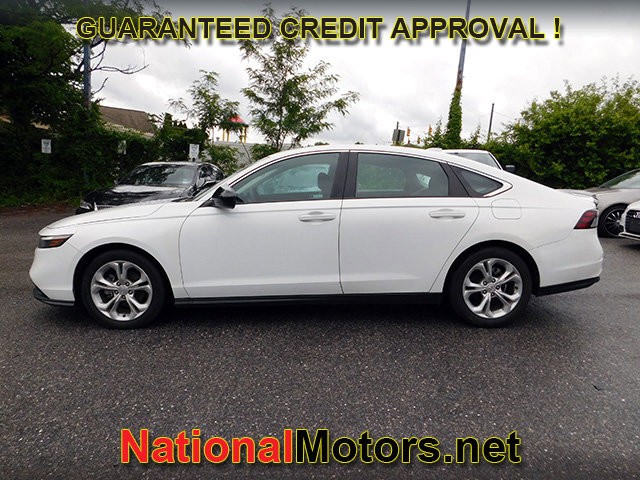 Honda Accord Sedan Vehicle Full-screen Gallery Image 03