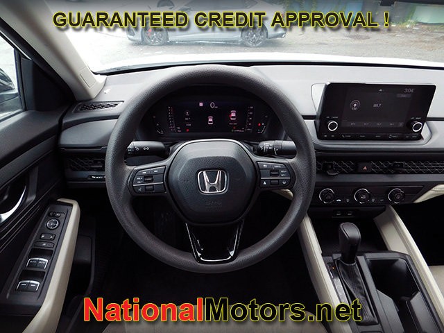 Honda Accord Sedan Vehicle Full-screen Gallery Image 08