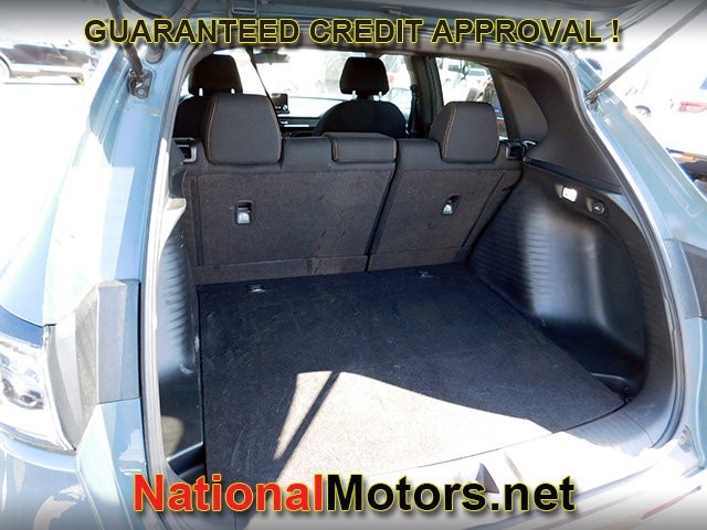 Honda HR-V Vehicle Full-screen Gallery Image 05