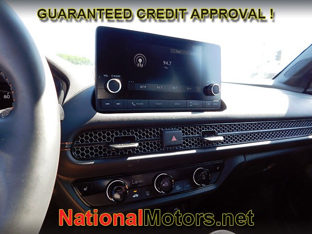 Honda HR-V Vehicle Full-screen Gallery Image 12