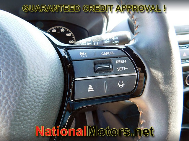 Honda HR-V Vehicle Full-screen Gallery Image 15