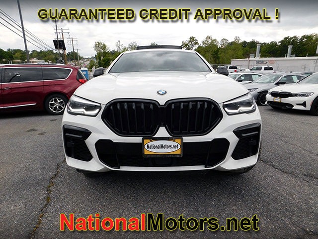 BMW X6 Vehicle Full-screen Gallery Image 03