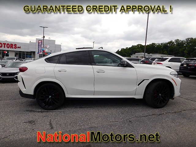 BMW X6 Vehicle Full-screen Gallery Image 04