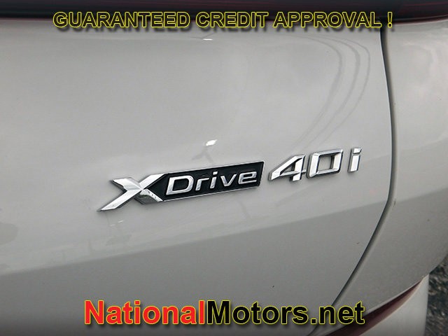 BMW X6 Vehicle Full-screen Gallery Image 06