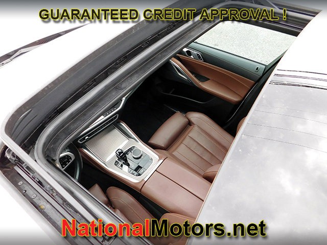 BMW X6 Vehicle Full-screen Gallery Image 07