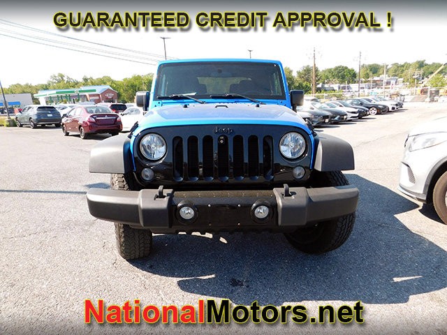 Jeep Wrangler Vehicle Full-screen Gallery Image 03