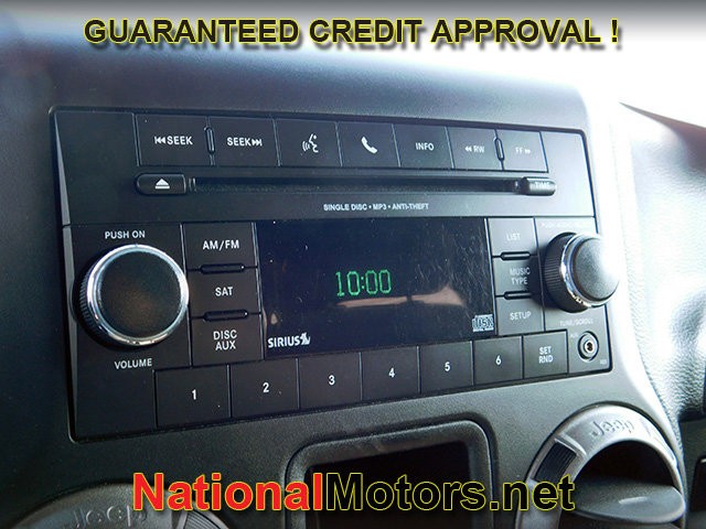 Jeep Wrangler Vehicle Full-screen Gallery Image 13