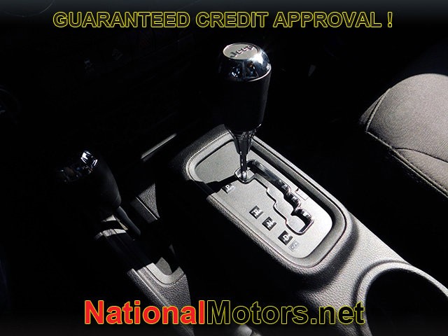 Jeep Wrangler Vehicle Full-screen Gallery Image 15