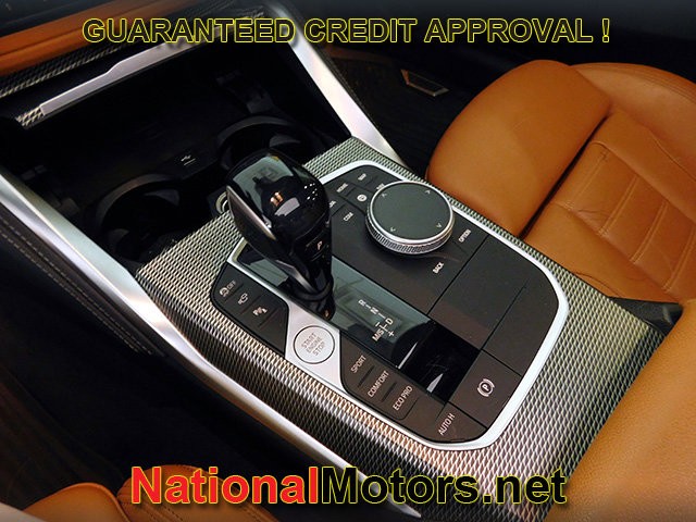 BMW 4 Series Vehicle Full-screen Gallery Image 16