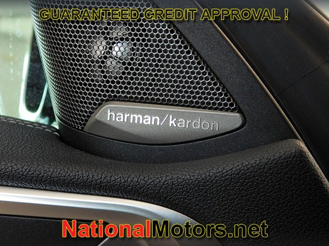 BMW 4 Series Vehicle Full-screen Gallery Image 22