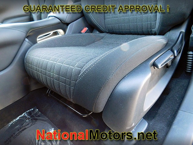 Honda HR-V Vehicle Full-screen Gallery Image 13