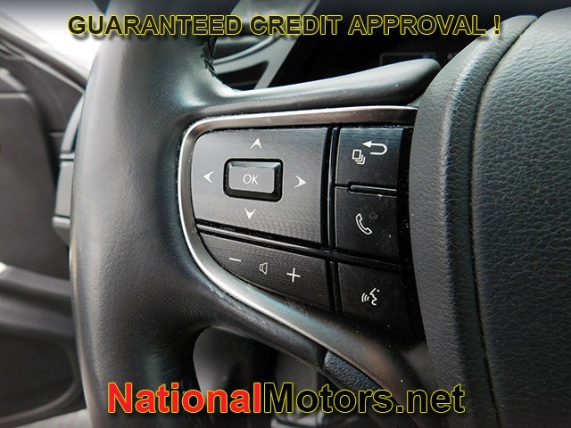 Lexus ES Vehicle Full-screen Gallery Image 23