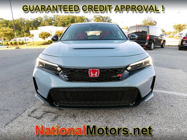 Honda Civic Type R Vehicle Full-screen Gallery Image 02