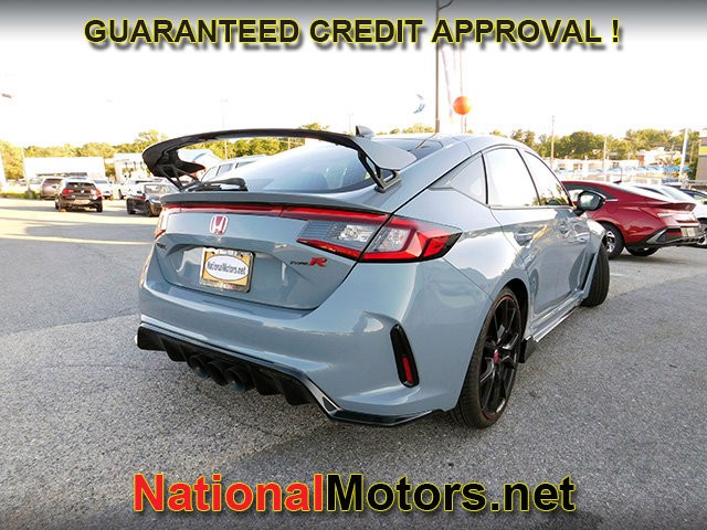 Honda Civic Type R Vehicle Full-screen Gallery Image 04