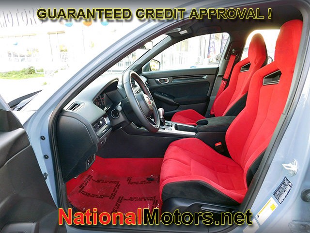 Honda Civic Type R Vehicle Full-screen Gallery Image 14
