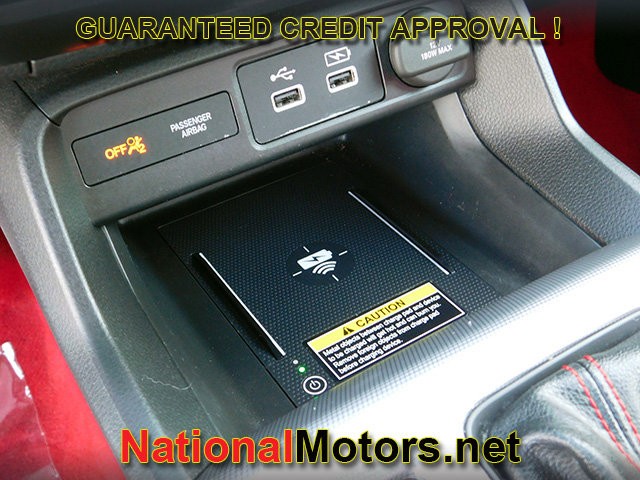 Honda Civic Type R Vehicle Full-screen Gallery Image 19